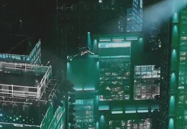 看到王一博身上的扣环没扣好，想想后果，太可怕了！
 
这可是湖南台呀，他的大本营