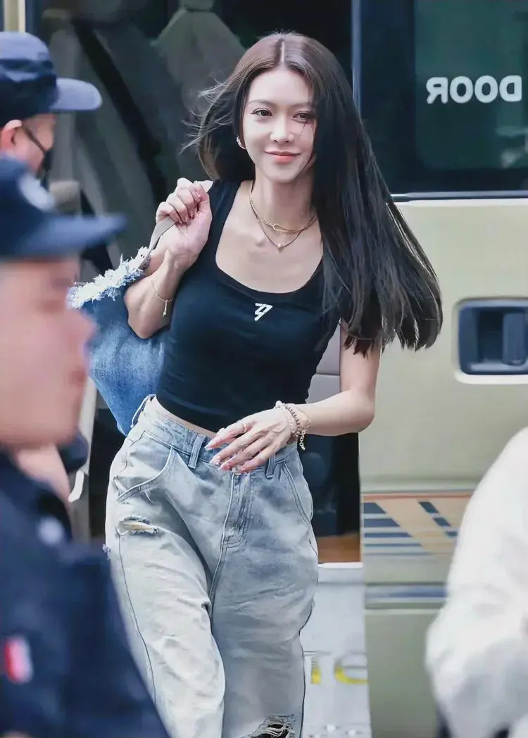 薛凯琪有6段情：