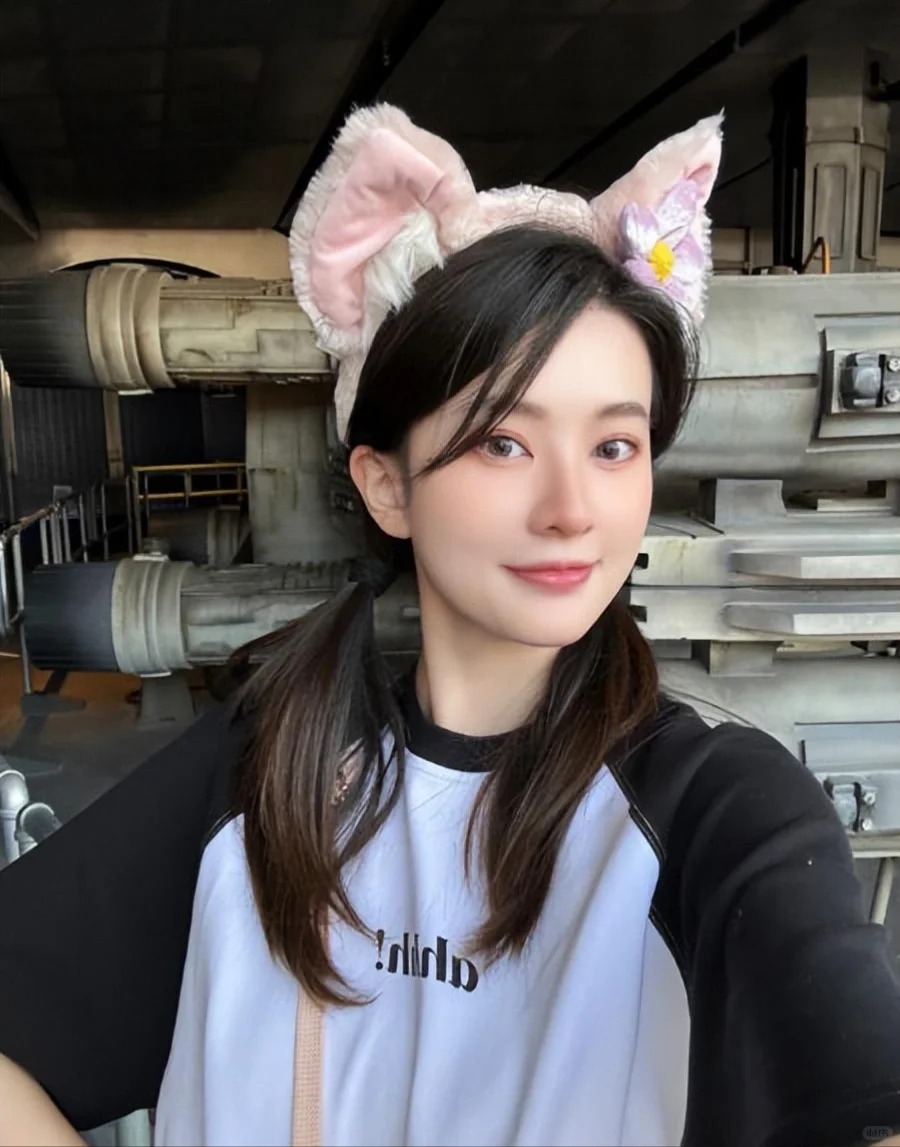 乔欣与赖柏霖商业联姻，备孕中盼生儿子
近日，乔欣与深圳鸿荣源集团公子哥赖柏霖的感