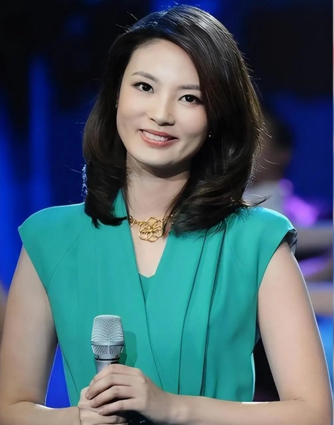 刘芳菲：事业成功但感情曲折