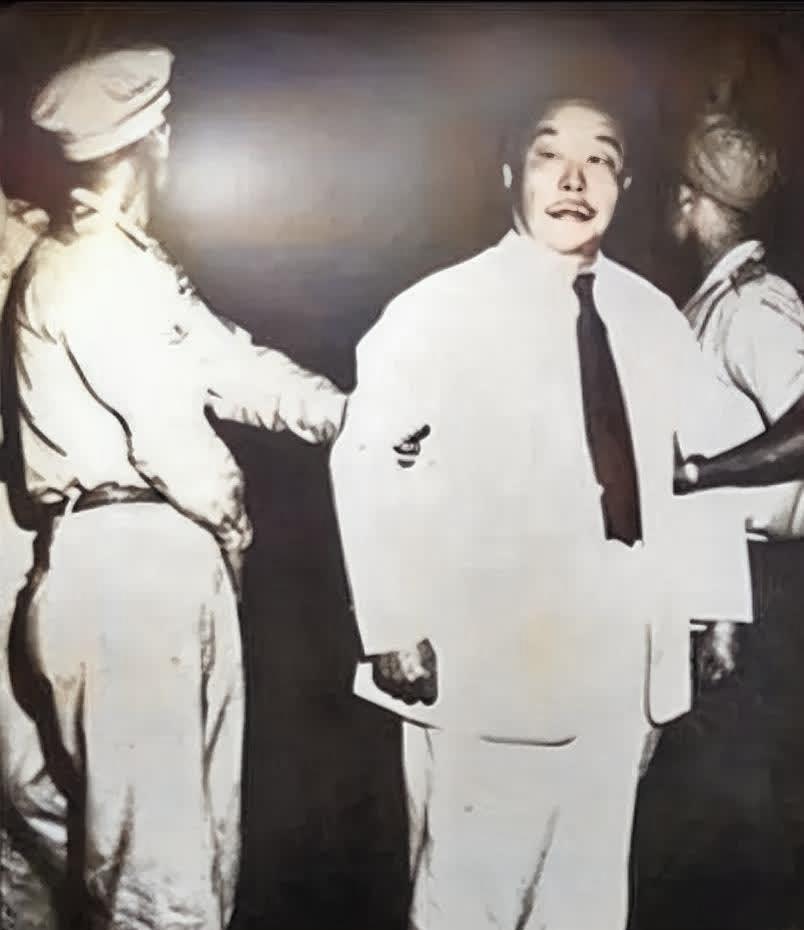 1950年6月18日，国民党上将陈仪被执行枪决，行刑前，蒋鼎文让士兵端来酒食，陈
