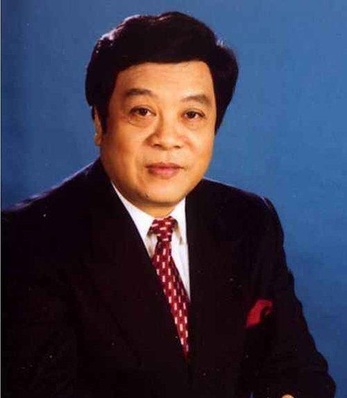 “赵忠祥和我保持了七年的不正当男女关系，我饱受折磨与虐待，落下了一身病，有录像带