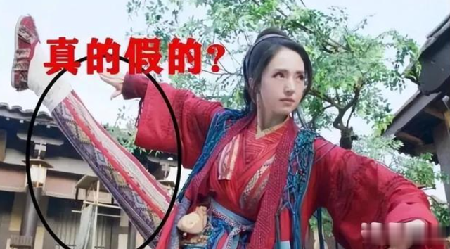 难怪影视剧中只有上半身,原来镜头外的下半身,个个都惨不忍睹(上半身是人下半身是蝎子)-第16张图片-九妖电影 难怪影视剧中只有上半身,原来镜头外的下半身,个个都惨不忍睹(上半身是人下半身是蝎子)-第16张图片-九妖电影