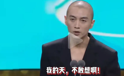 陈晓绝对不是渣男！
陈晓和赵丽颖，两个内向的人因戏生情，然而，平淡的日子让陈晓心