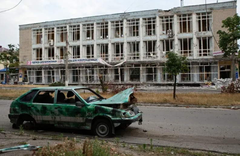 俄乌冲突真是太惨烈了！
俄军本是全装甲机械化部队，按说该有钢铁洪流的气势，可现实