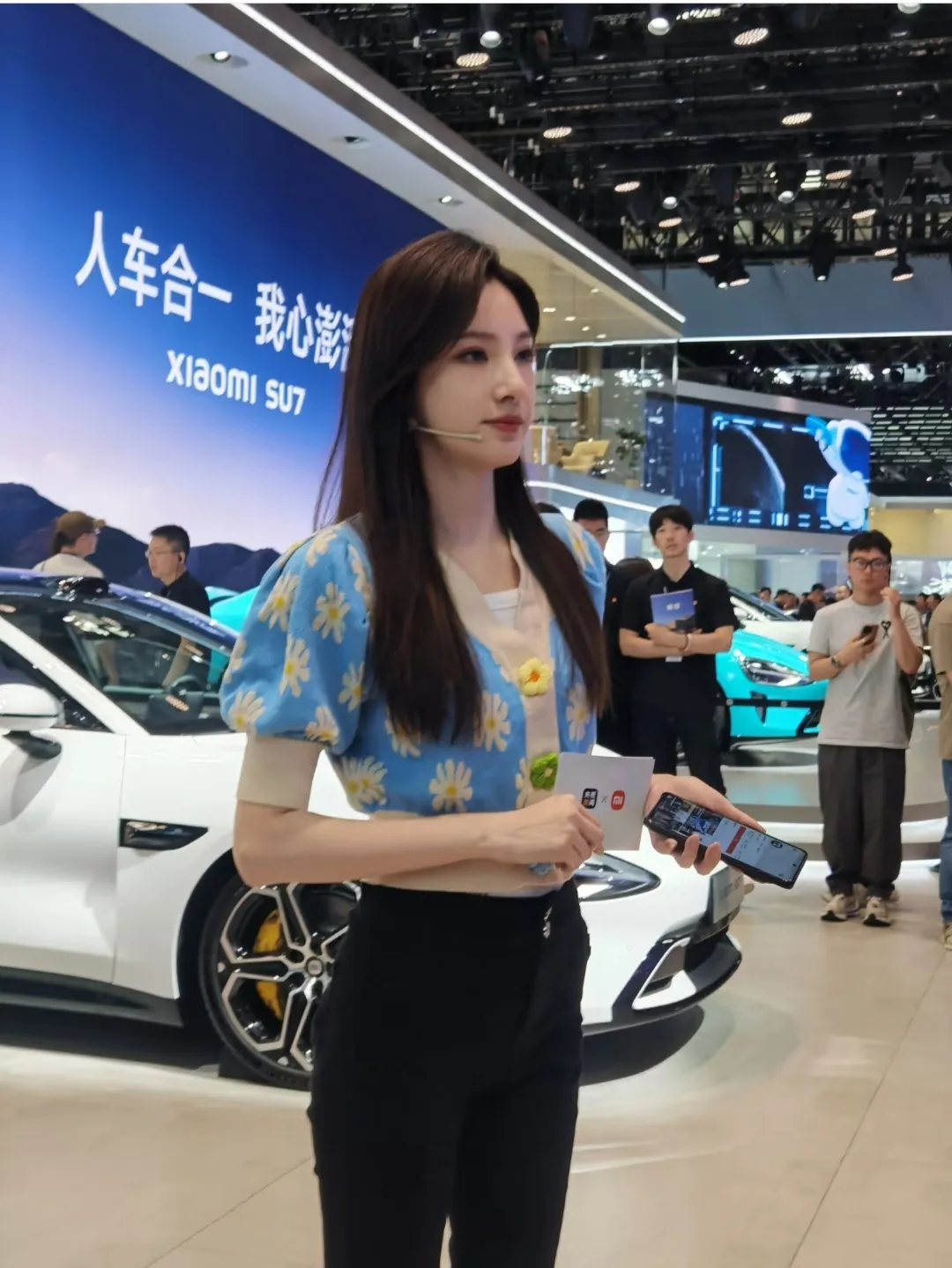 马凡舒，央视主持人怎么接起了私活。