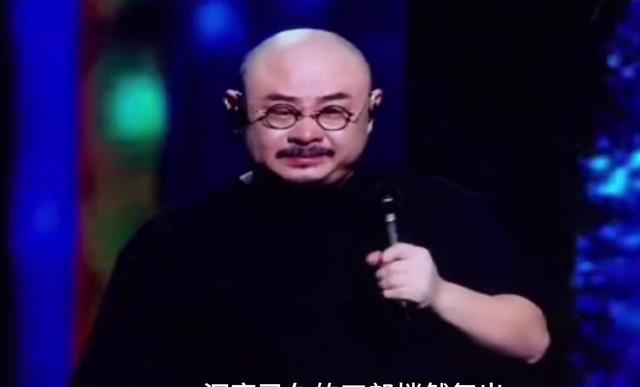 刀郎演唱会凄惨，一副铁嗓告诉国人：弱到没有背景强到没有对手（刀郎演唱会唱哭万人）-第42张图片-九妖电影
