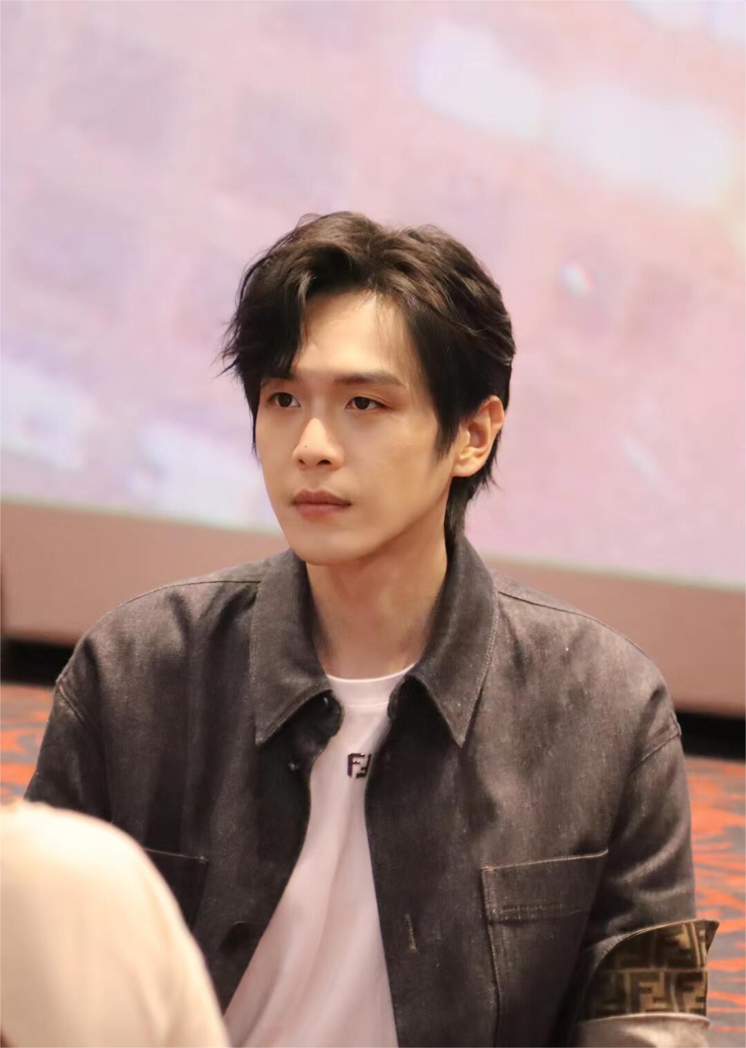 张若昀的工作与生活