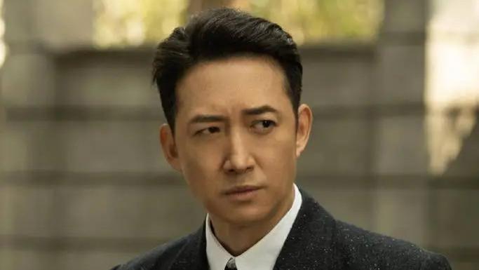 与蒋欣相恋多年，却转身迎娶小4岁美娇妻，46岁的王阳，如今诠释了什么叫大器晚成