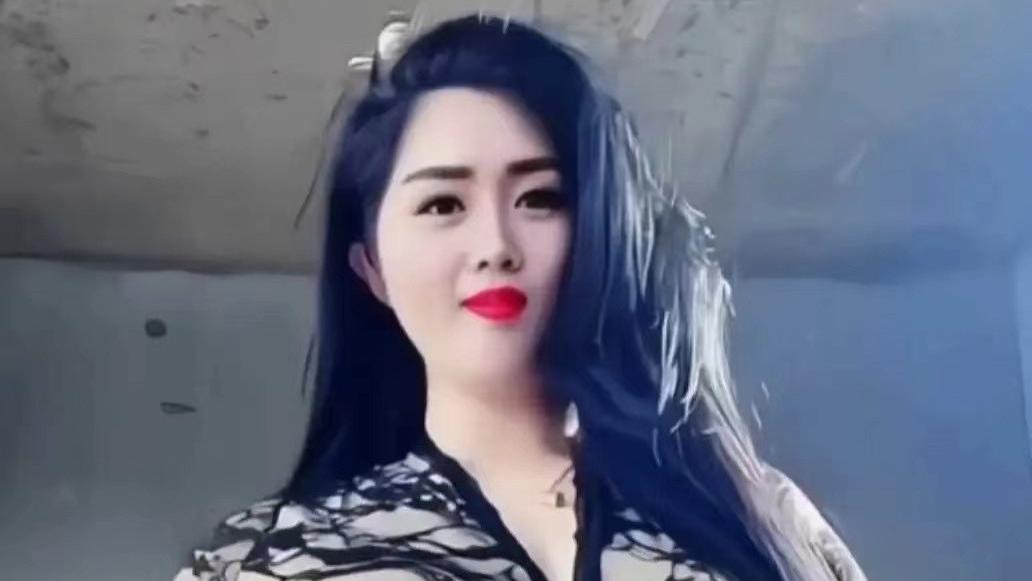 女子跳健美操三年，秀健美身材遭调侃，女子：我觉得身材还不错