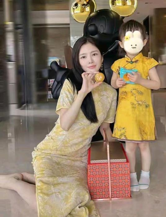王灿因参加综艺走进大众视野，和杜淳的婚姻备受关注。近日她诉苦现状，起初大家以为是