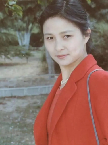 李羚的成长经历