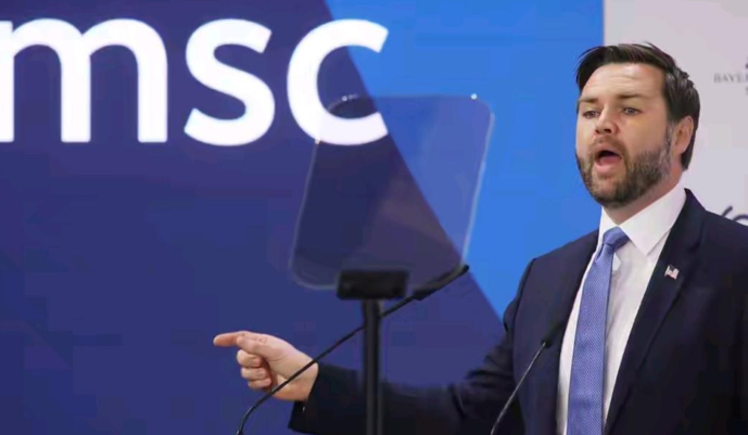 慕尼黑安全峰会上，美国副总统万斯让所有人都目瞠口呆，他狂怼欧盟主席！
太炸裂了，