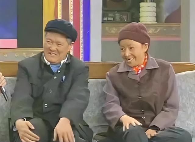 2006年春晚,赵本山出重大失误,中途下台,幕后差点和宋丹丹打架(2000年春晚赵本山失误)-第6张图片-九妖电影 2006年春晚,赵本山出重大失误,中途下台,幕后差点和宋丹丹打架(2000年春晚赵本山失误)-第6张图片-九妖电影