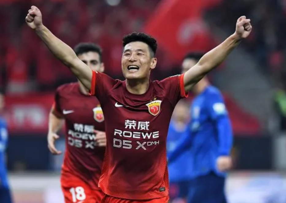 武磊能否重新成为国足英雄？
国足客场打巴林，是武磊改写强队软脚虾的机会，虽然打日