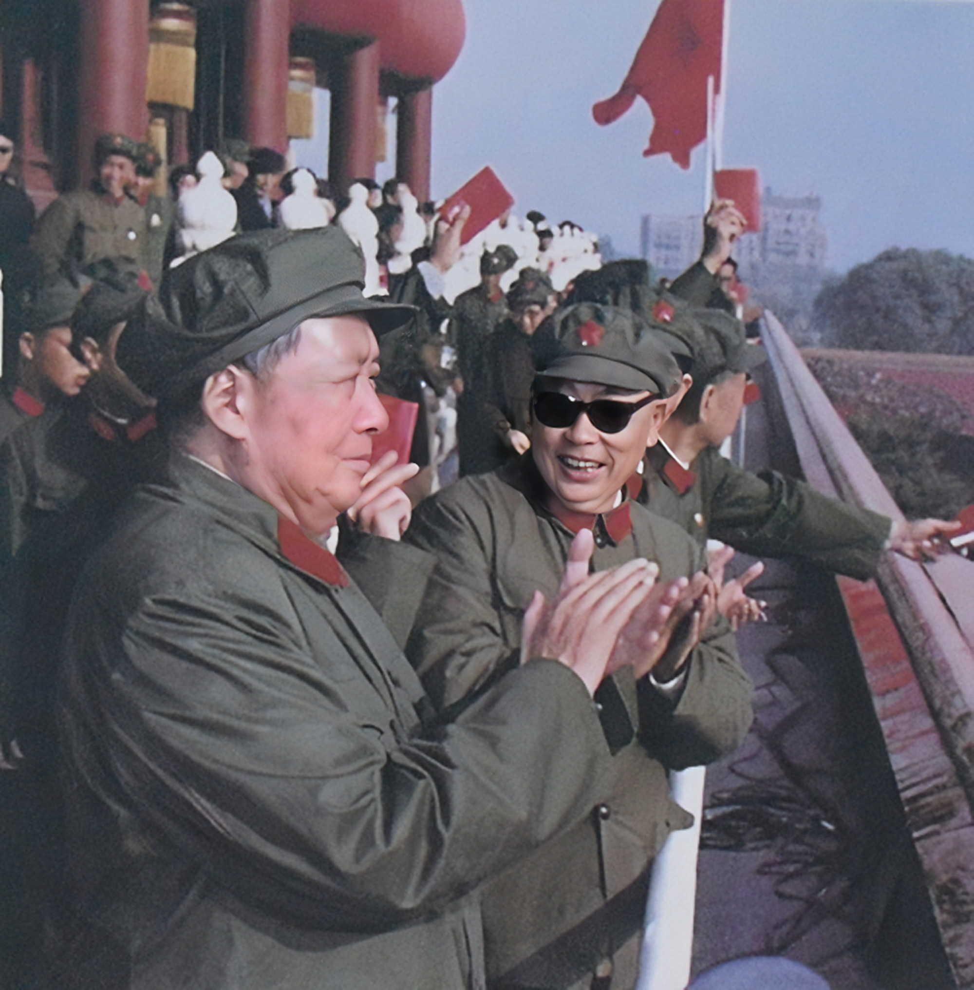 1958年，陈毅元帅给中央和毛主席写信，请求辞去上海市长一职。毛主席批示说，同意