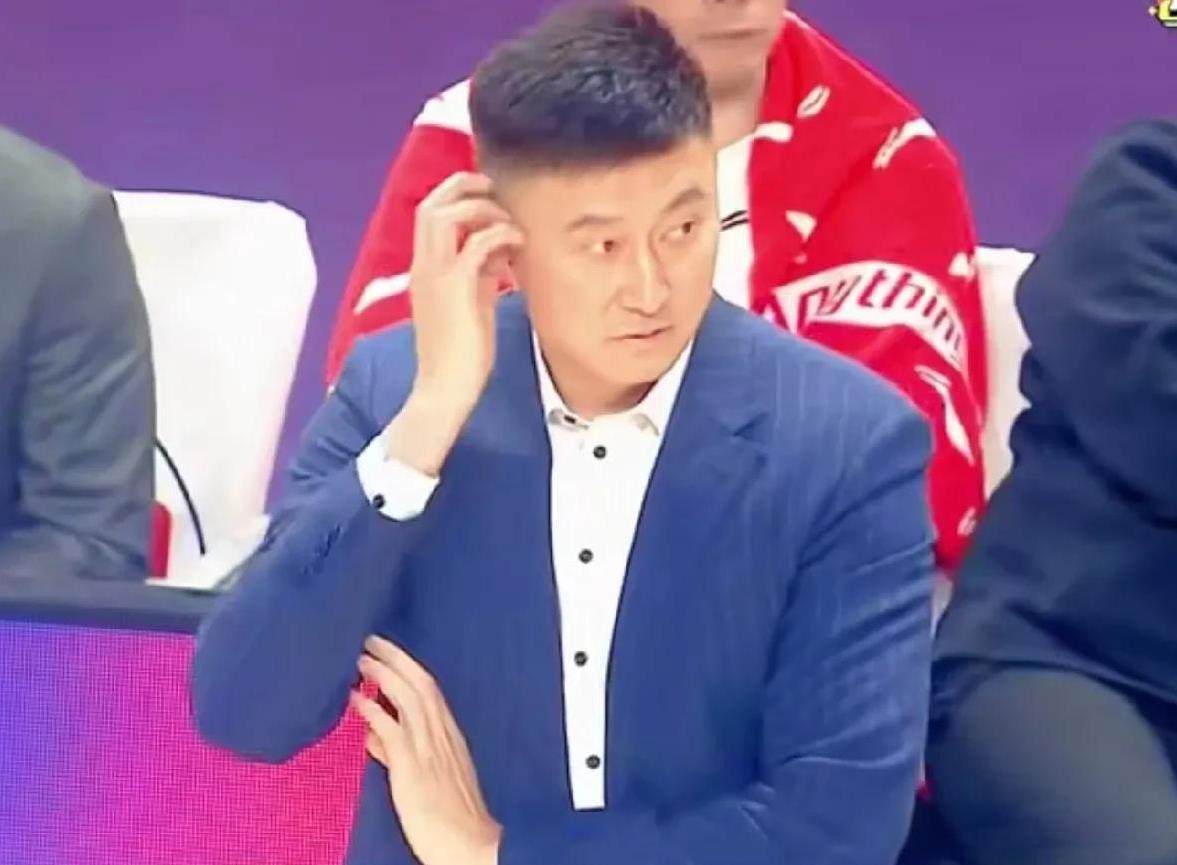 广东半场才得这点分，杜峰都挠头了，想不通了。
广东德比，今晚宏远客场打广州，真心