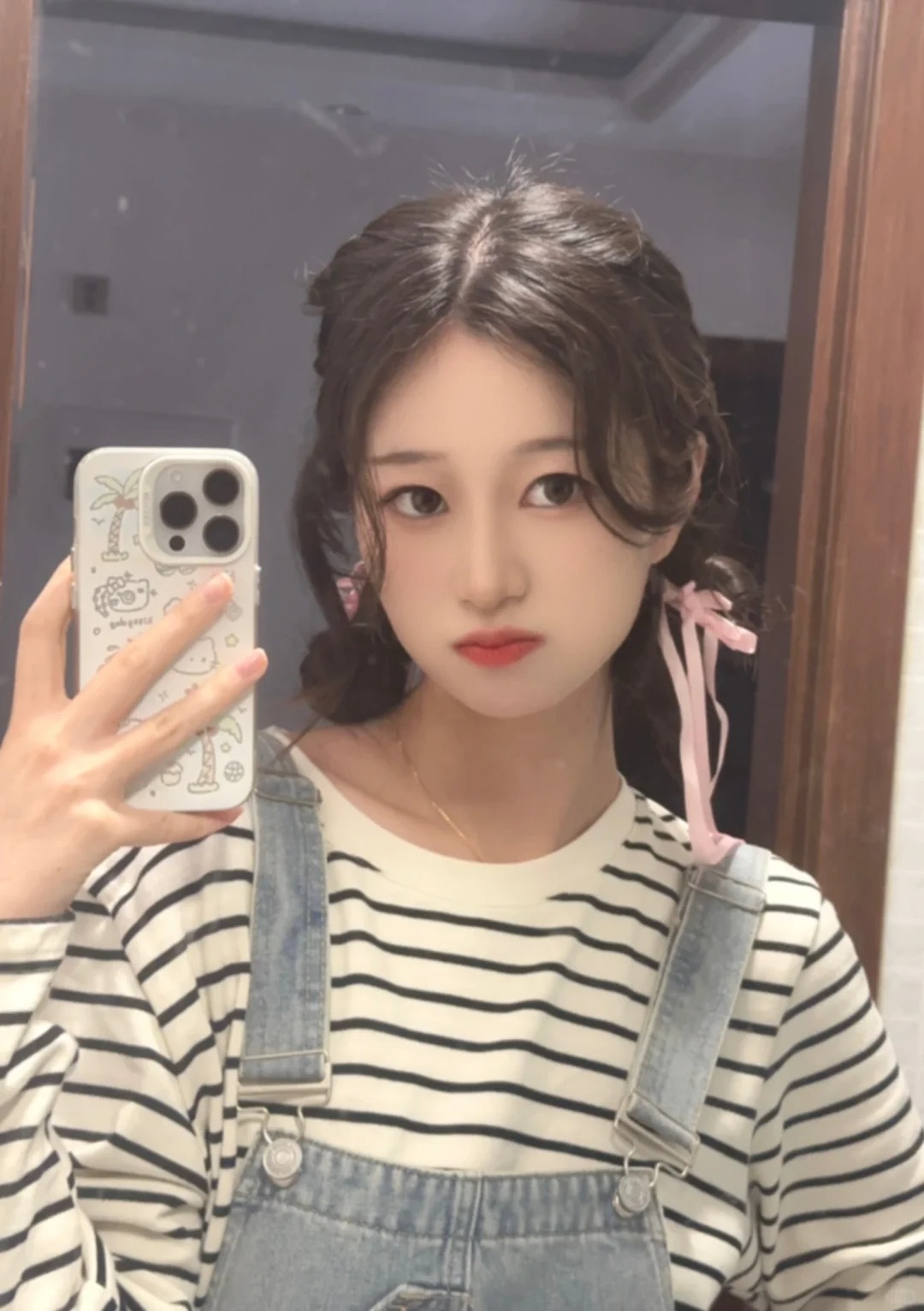 找到了我的人生发型❣️
双丸子头真的超显嫩好么！都去扎！