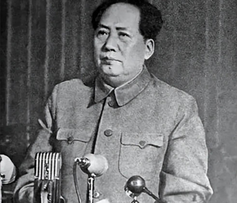 毛主席患重感冒求中医，老中医提三条件，病愈后赞中医牛