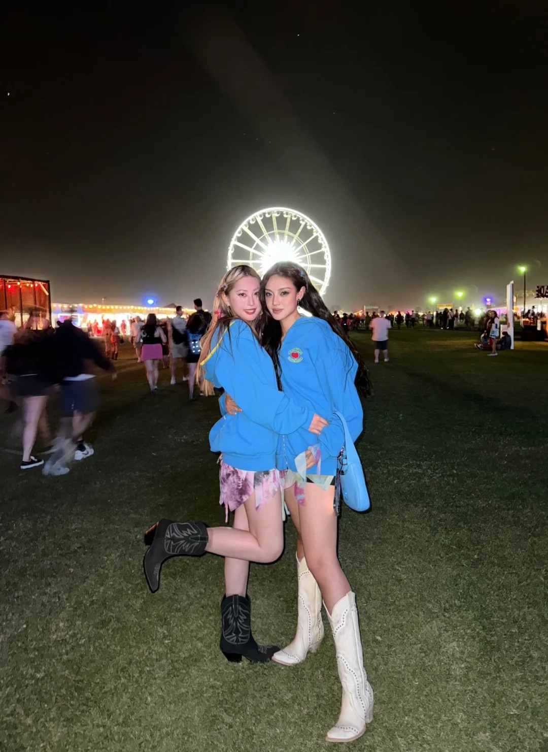 又一年我的Coachella🦋squad
和女孩子们在一起的幸福感难以言喻
好