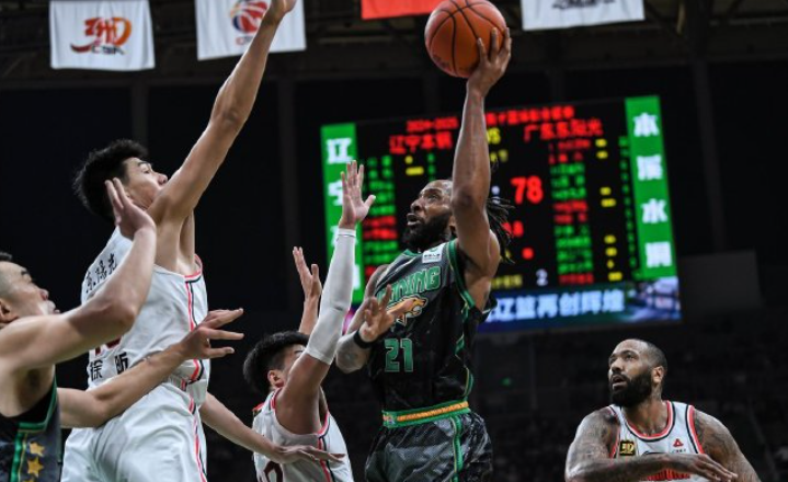 辽宁险胜广东！威尔斯30+7，付豪关键三分定胜局