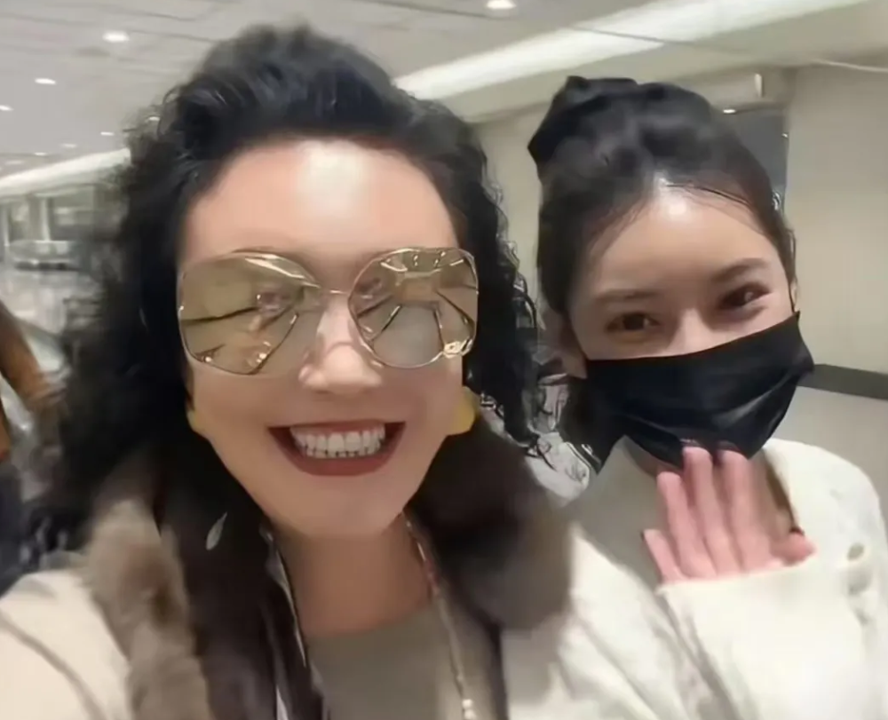 娱乐圈的豪门大戏又更新了！这次主角是马筱梅，她的湾湾之行，简直就是揭开豪门婆婆张