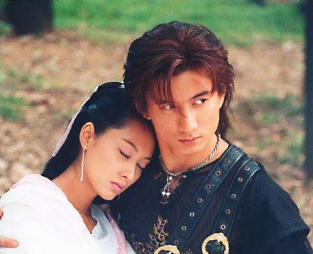 有种差距叫男二颜值碾压男主，肖战上榜，看到白敬亭：是我不懂了（男二比男主火的电视剧）-第13张图片-九妖电影