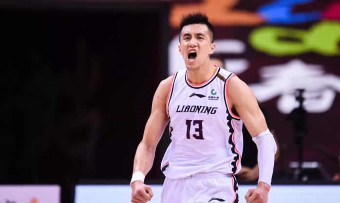 坦白说郭艾伦和赵睿高薪第一“玻璃人”全方位比对

赵睿：
2017.12 左脚踝