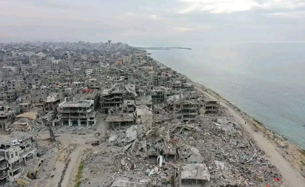 以前只有在电影里才能看到的景象，这是人类社会的倒退，还是进步？