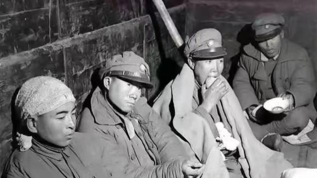 70年代杜聿明用6字评毛主席，他希望中国人不管过多少年都要牢记