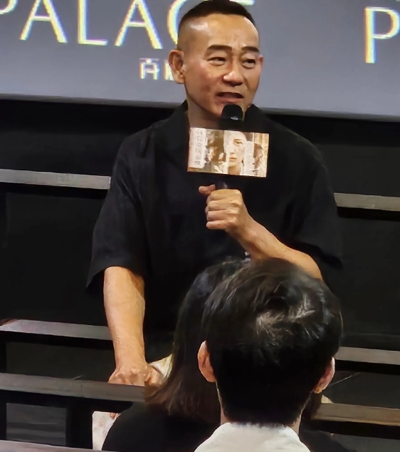 林保怡可惜，上了热搜。
有网友认为，梁朝伟直接没来现场，是因为他自己不好意思凭金