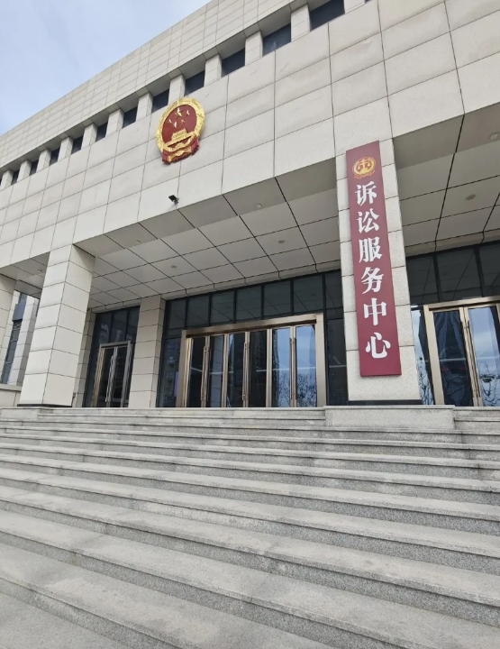 打官司请对律师很重要，特别是，要请一个有经验有能力的律师，否则，你的律师费也交了