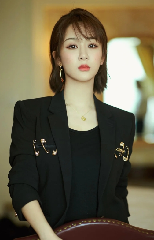 杨紫：从童星到实力派的蜕变之路