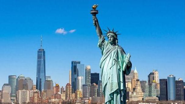 每年遭雷击超600次，自由女神像为何仍屹立不倒？内部结构揭秘！
