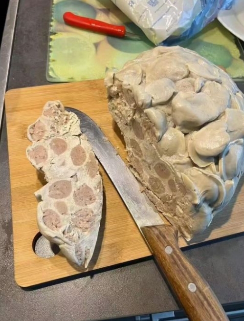 歪国仁做的饺子
