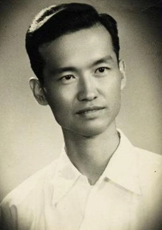 1947年，国军少校被俘，连长正要审问，国军少校却说：“你的级别太低，不用知道太