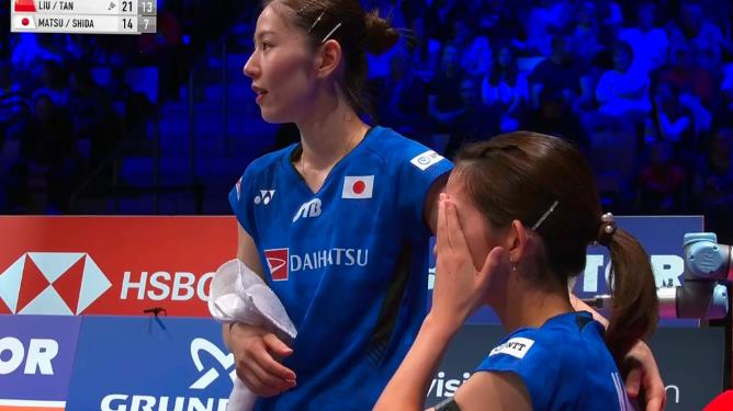 圣坛组合2-0完胜山羊组合，向背靠背三冠发起冲击！

丹麦羽毛球公开赛女双半决赛