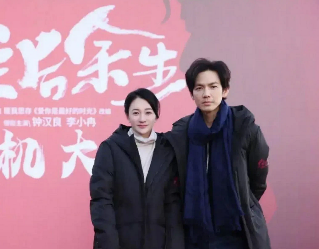 钟汉良说过，他和李小冉在戏里吻戏时间加起来得有50分钟，还直言拍吻戏、激情戏时会