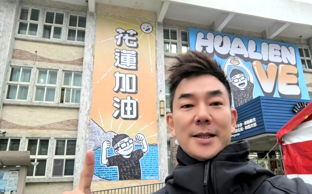 他是娱乐圈最温暖的男明星，他的歌红遍全球，他的声音独特，一听就能听出来，他私生活