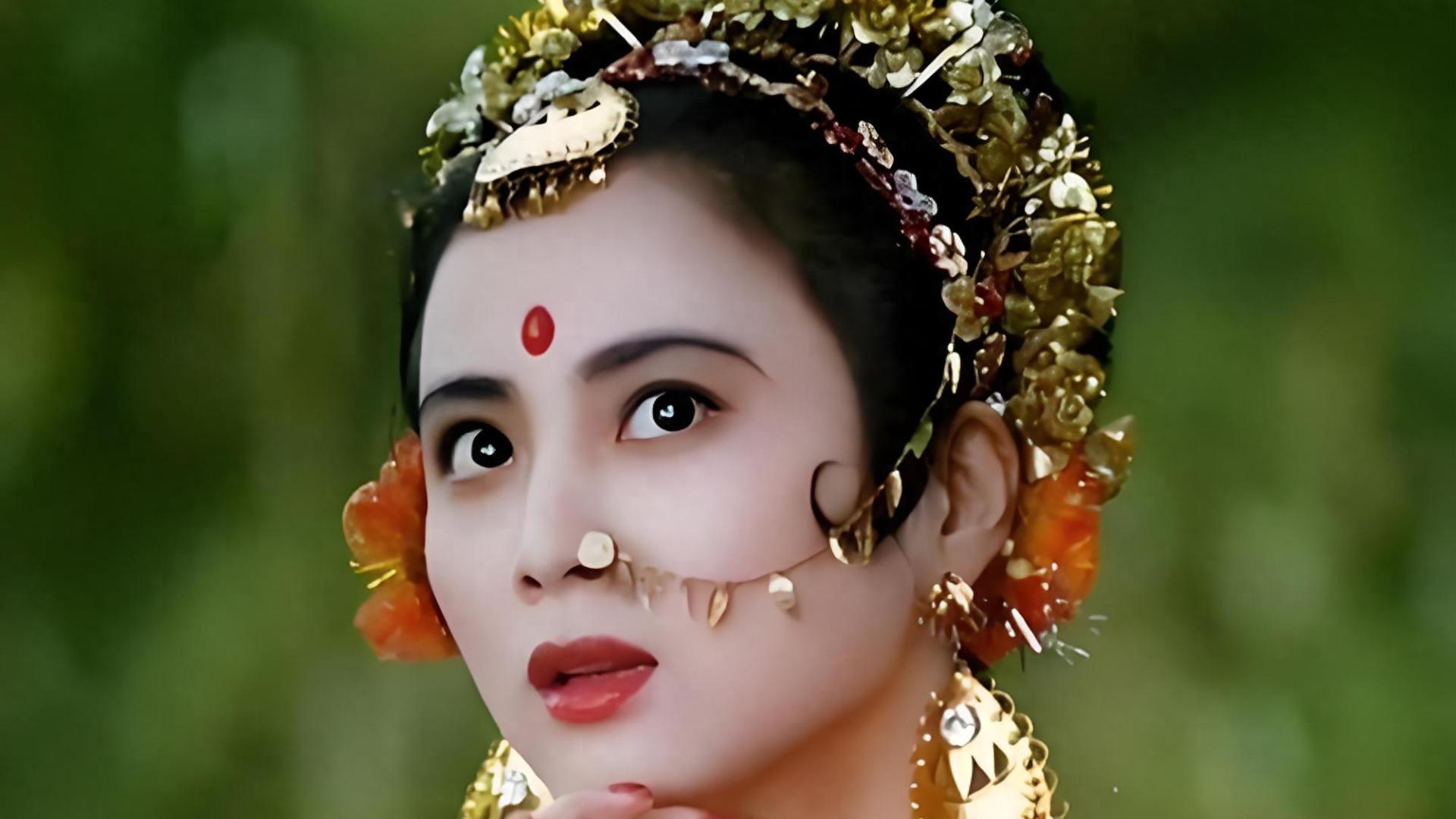 她曾连登3年春晚，8年录88张专辑，爆红后抑郁，如今在街头卖唱？