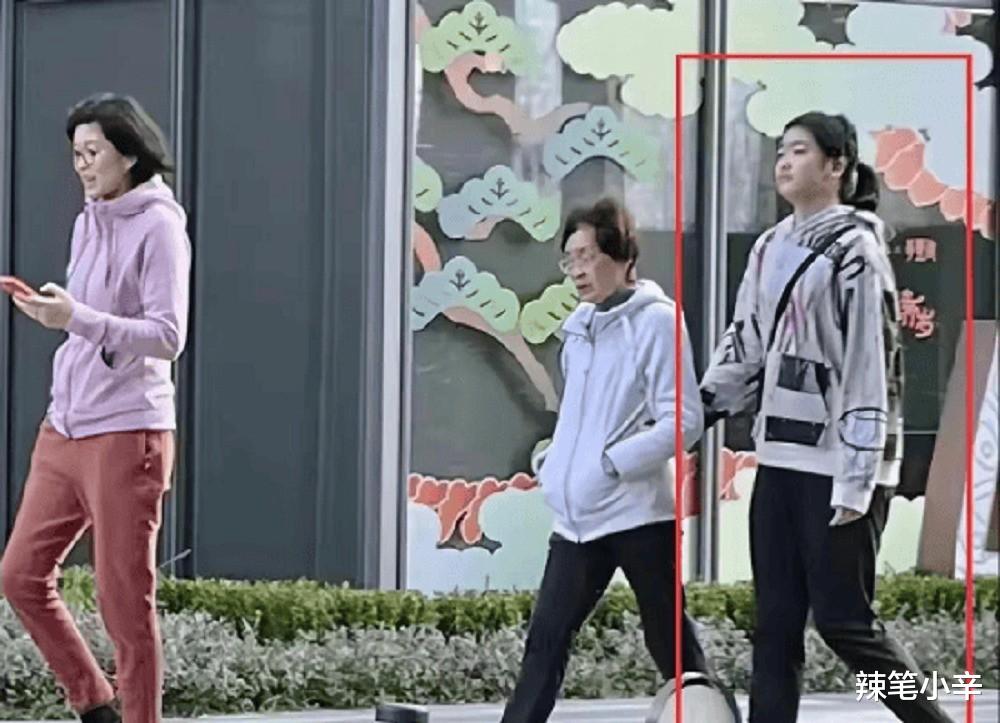 姚明女儿身高已超妻子叶莉，200斤体重打扮朴素，身高有望达2（姚明女儿身高变化）-第4张图片-九妖电影