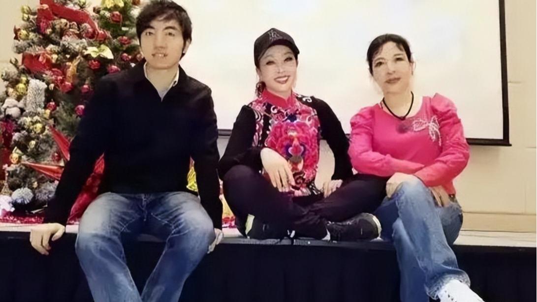 偷鸡不成蚀把米! 自以为能毁掉刘晓庆，不料自己先遭到了“反噬”