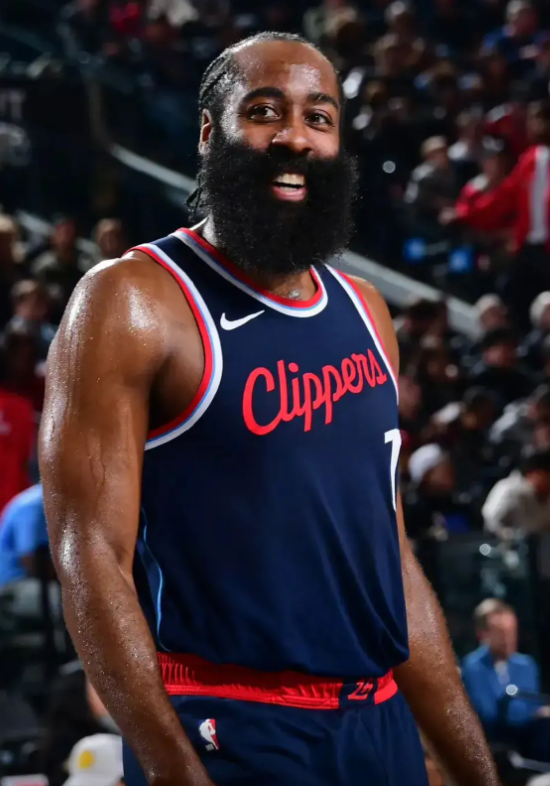 12号一大早，NBA联盟快船传来2条讯息！