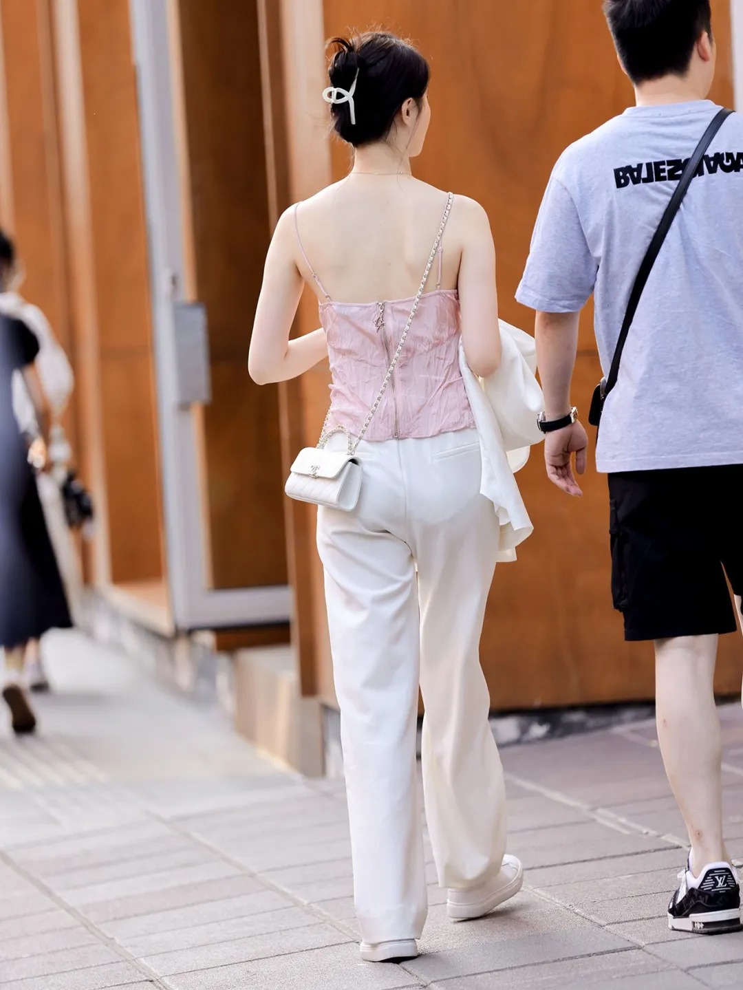 上海街拍/上海人的背已经next level
街拍穿搭