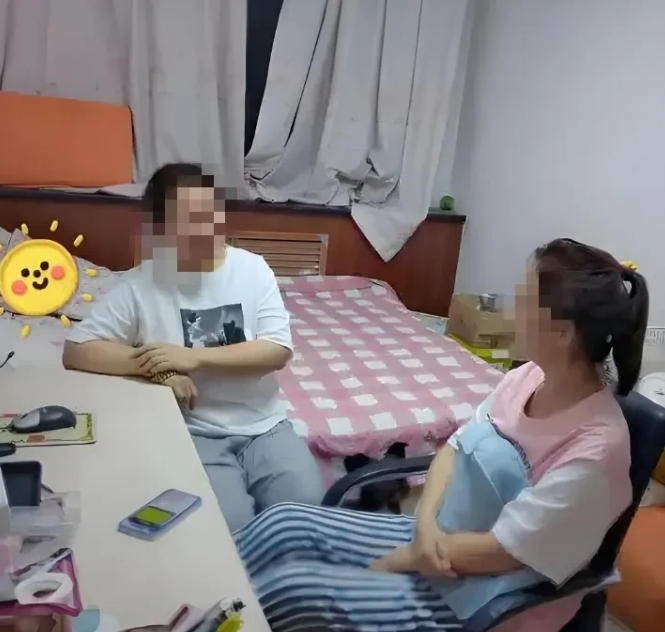 女儿的学习成绩不是很好，感觉越来越懂事了，昨晚跟我说，等这两天放寒假就去打寒假工