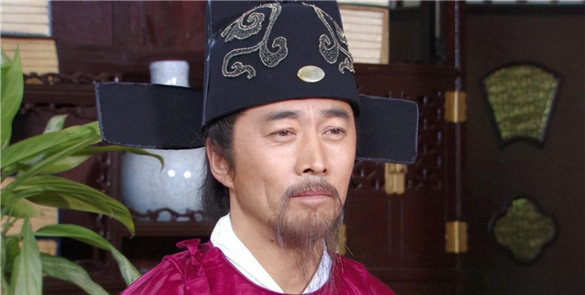 故事：朱元璋想杀刘伯温前夜，马皇后派人送水果给刘伯温，刘伯温打开一看，大惊失色，