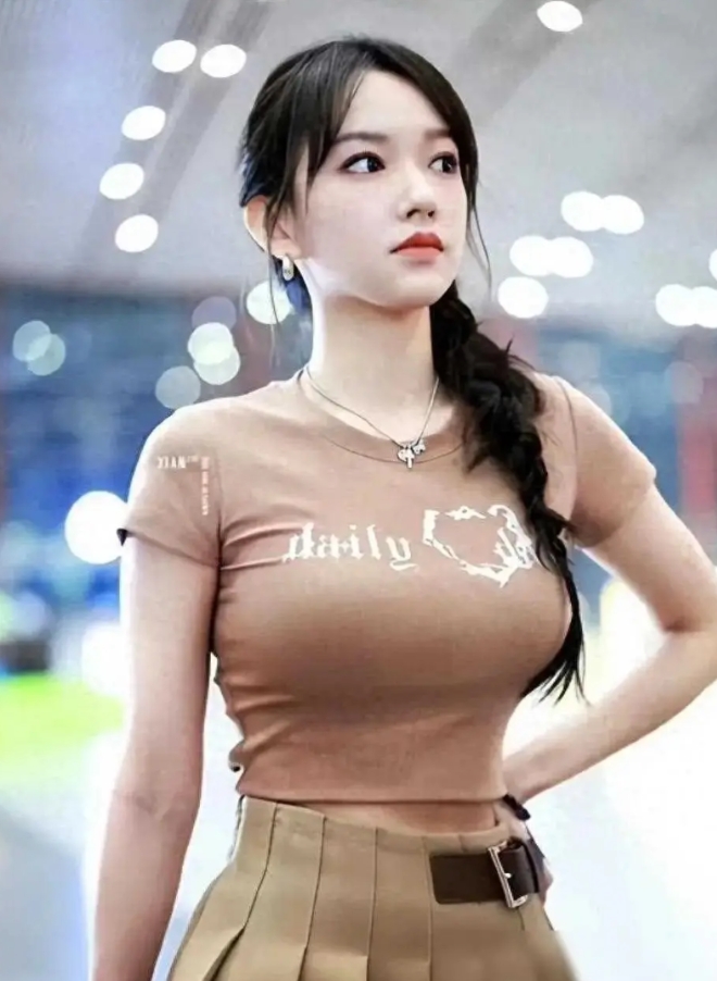 个人认为，程潇是新生代女明星里面身材最好的。