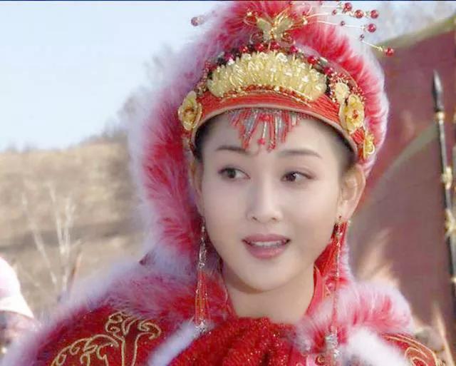 公元前31年，王昭君的继子复株累要求她改嫁，王昭君愤怒地拒绝：“我生于礼仪之乡，