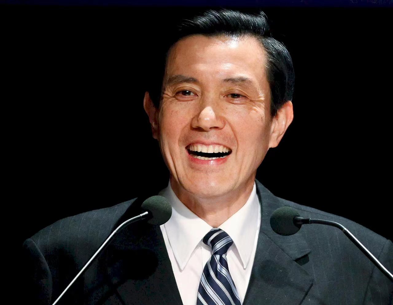 事实上，马英九先生已经是台湾岛上的一条“清流”。现在岛上的政治生态正在分散，各种