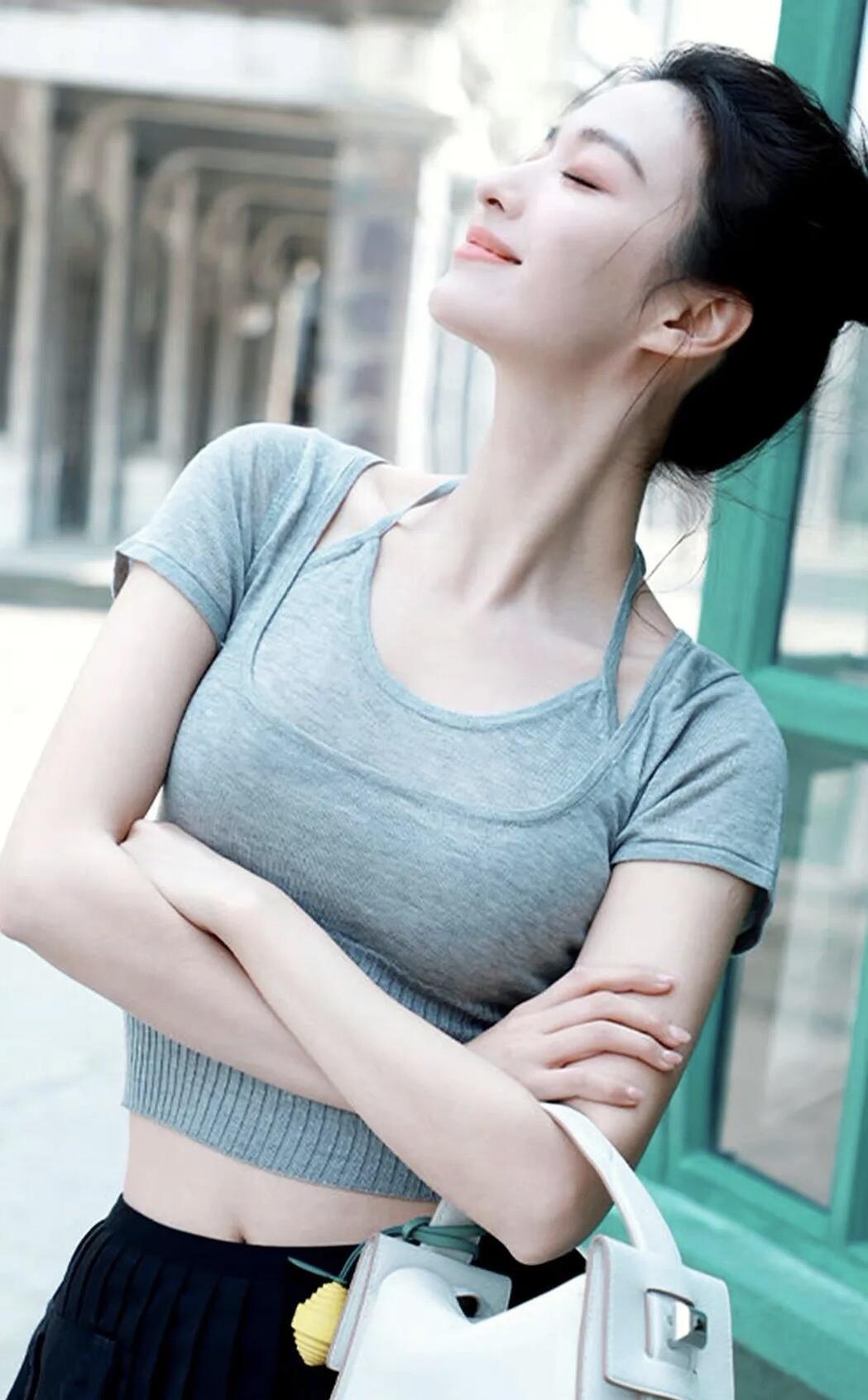 王楚然甜美高颜值校花